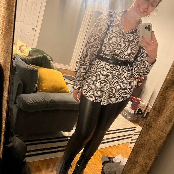 Meet your Posher, Erica - Picture 4 of 6